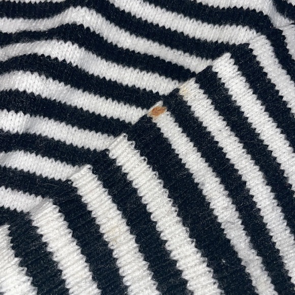 GAP Striped Sweater - Picture 2 of 4